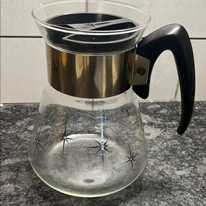 Pyrex Atomic Starburst Glass Coffee Carafe with Black Handle. By Corning Glass